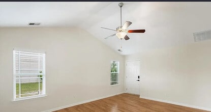 21 Millwood Lake Dr in Pooler, GA - Building Photo - Building Photo