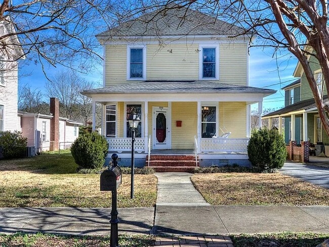 property at 1000 Ave A NE