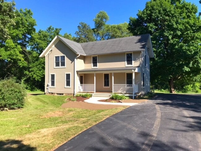 property at S40W28027-W28027 WI-59