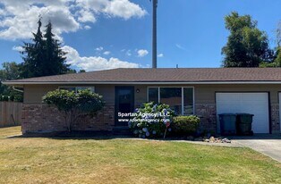 11524 65th Street Ct E in Puyallup, WA - Building Photo
