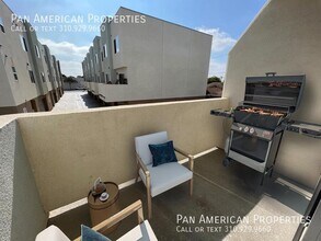 1033 S Montebello Blvd in Montebello, CA - Building Photo - Building Photo