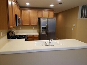 700 Pekin Ct in Roseville, CA - Building Photo - Building Photo
