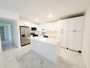 2511 Drake Dr in Orlando, FL - Building Photo - Building Photo