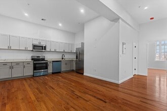 280 Essex St in Lawrence, MA - Building Photo - Building Photo