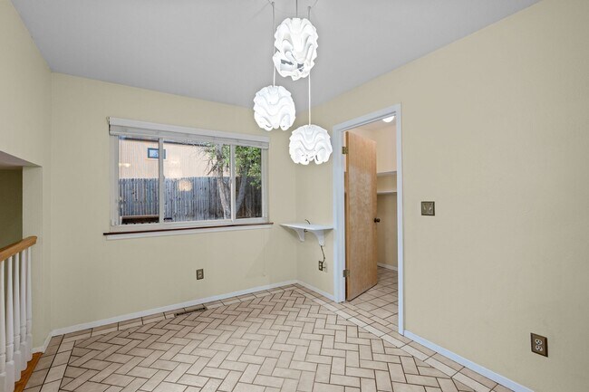 8022 E Bucknell Pl in Denver, CO - Building Photo - Building Photo