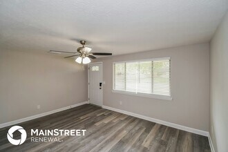 9904 Moss Side Ln in Jacksonville, FL - Building Photo - Building Photo
