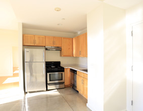 City Trust Apartments in Bridgeport, CT - Building Photo - Interior Photo