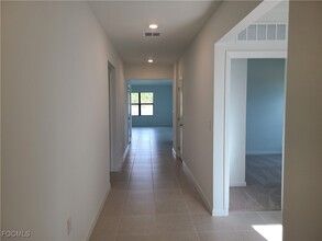 1023 Caloosa Breeze Dr in La Belle, FL - Building Photo - Building Photo