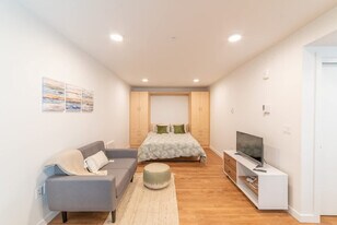 750 11th Ave E in Seattle, WA - Building Photo