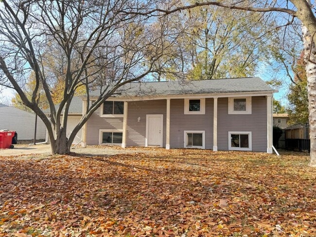 property at 1013 Frank Dr