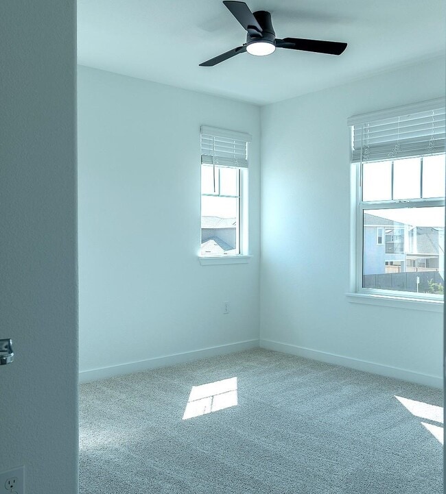 3596 Kona Kai Wy in Sacramento, CA - Building Photo - Building Photo