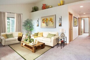 Queen Anne in Lebanon, OR - Building Photo