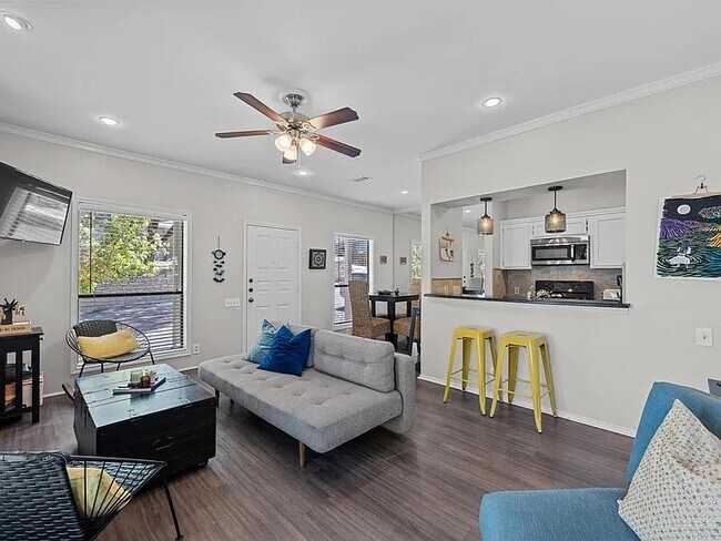802 S 1st St, Unit 126 in Austin, TX - Building Photo - Building Photo