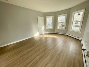 48 Pekin St, Unit 2 in Providence, RI - Building Photo - Building Photo