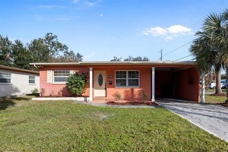 3701 32nd Ave N in St. Petersburg, FL - Building Photo - Building Photo