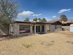 6644 Mariposa Dr in El Paso, TX - Building Photo - Building Photo