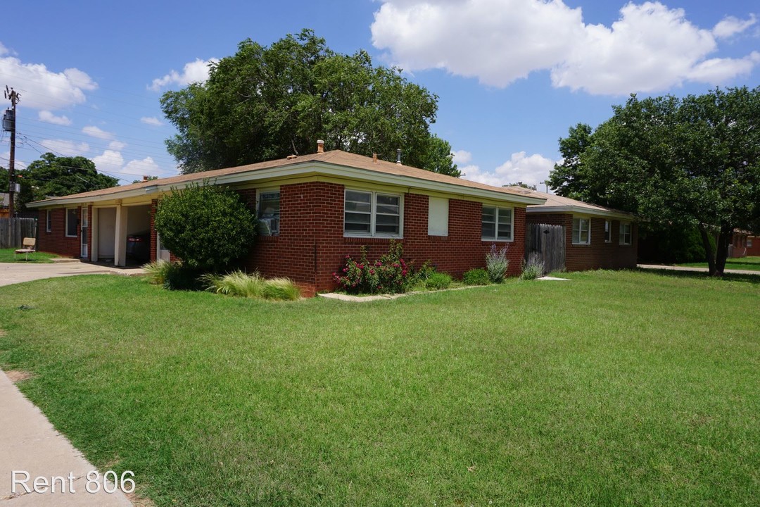 2322 62nd St in Lubbock, TX - Building Photo