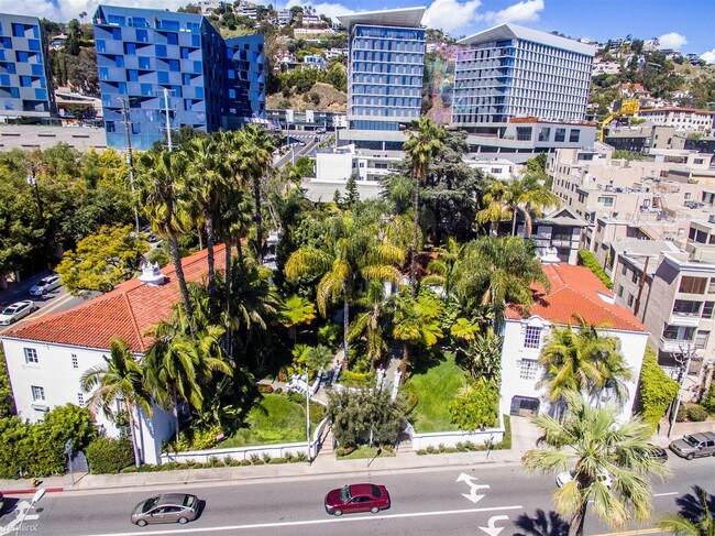 8491 Fountain Ave in West Hollywood, CA - Building Photo - Building Photo