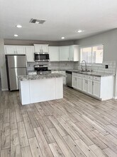 2703 E Kenwood St in Mesa, AZ - Building Photo - Building Photo