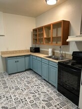 276 Adams St, Unit B in Twin Falls, ID - Foto de edificio - Building Photo