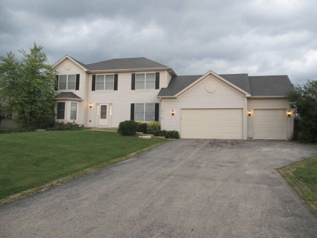 property at 5490 Fox Path Ln