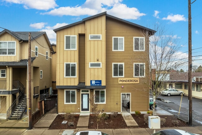 The Ponderosa in Eugene, OR - Foto de edificio - Building Photo