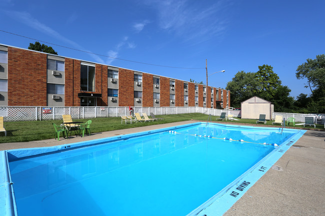 Barkley Ridge Apartments in Southgate, KY - Foto de edificio - Building Photo