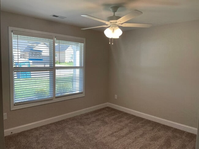 551 Ayden Ln in Clarksville, TN - Building Photo - Building Photo