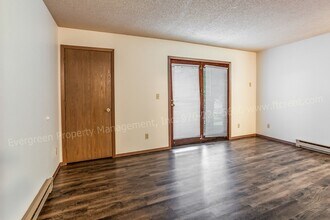 348 Terri Dr in Loveland, CO - Building Photo - Building Photo