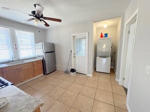 196 Sherman St, Unit 3 in Cambridge, MA - Building Photo - Building Photo