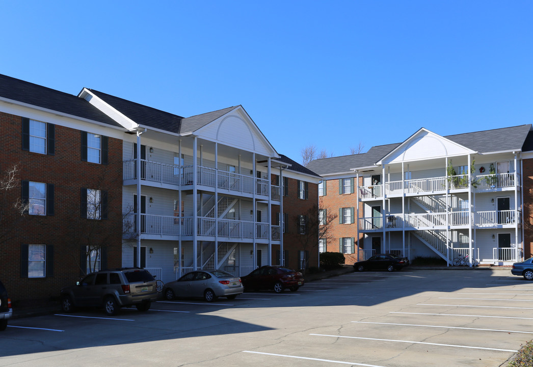 University Corner Apartments in Auburn, AL - Building Photo