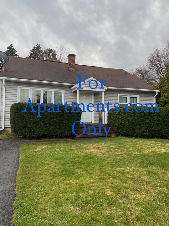 105 Hunt Ave in Syracuse, NY - Foto de edificio