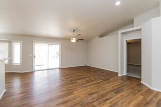 4966 E Magnus Dr in San Tan Valley, AZ - Building Photo - Building Photo