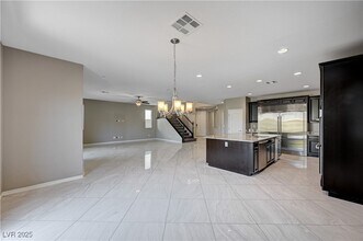 12331 Old Muirfield St, Unit Apt. G in Las Vegas, NV - Building Photo - Building Photo