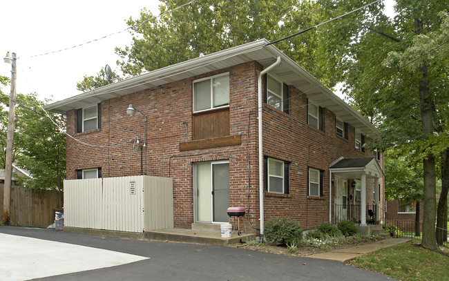 Alameda in Maplewood, MO - Foto de edificio - Building Photo