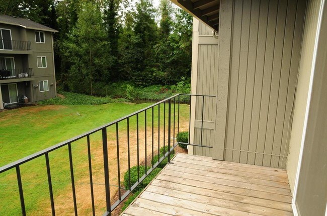 1709 Blankenship Rd-Unit -025 2/1 in West Linn, OR - Building Photo - Building Photo