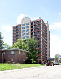 Walsh Manor Apartments in Denver, CO - Building Photo - Building Photo