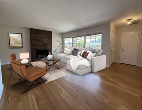 1082 Lupin Way in San Carlos, CA - Building Photo - Building Photo