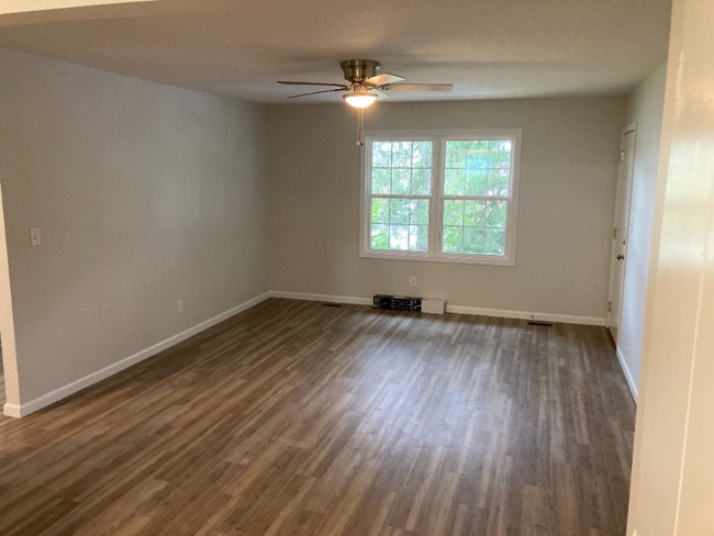 1407 Knob Creek Rd in Johnson City, TN - Building Photo - Building Photo