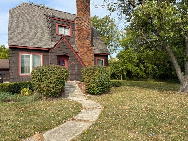 5268 Fenton Rd