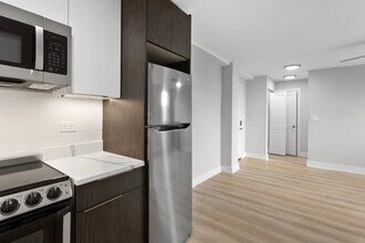 6026 N Winthrop Ave in Chicago, IL - Building Photo - Building Photo