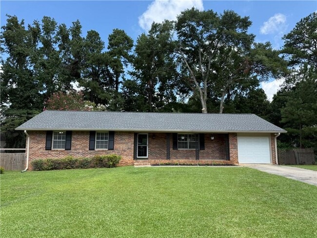 property at 3495 Creatwood Trail SE