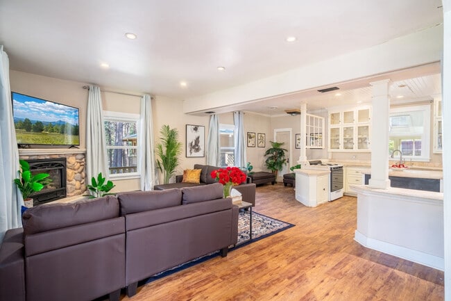 property at 4955 Hidden Hollow Rd