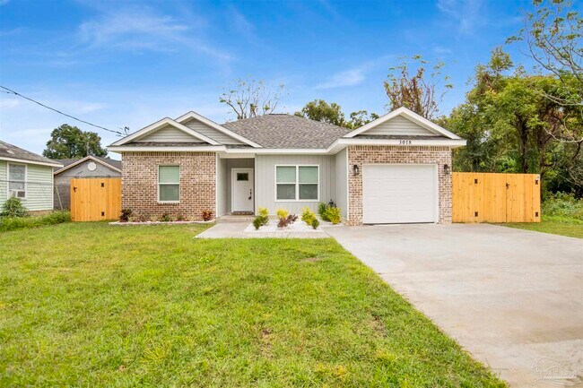 3018 Berwick St in Pensacola, FL - Building Photo - Building Photo