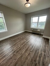 106 N Grove St in East Orange, NJ - Building Photo - Building Photo