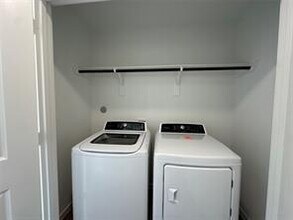 3107 Savannah Rose Dr in Angleton, TX - Building Photo - Building Photo