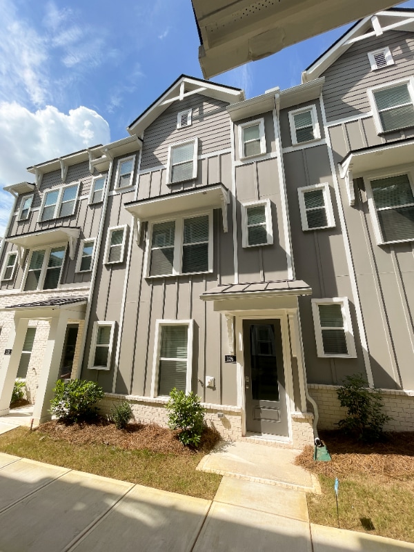 126 Asland Ln in Hapeville, GA - Building Photo - Building Photo