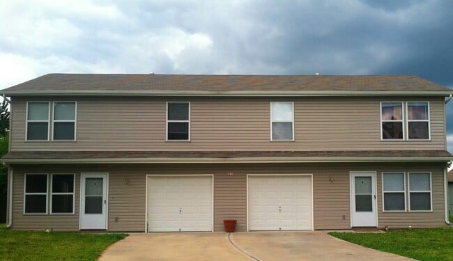 property at 816 NE Westwind Ln