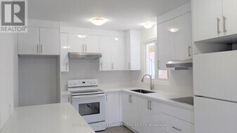 461 Geneva St in St Catharines, ON - Building Photo