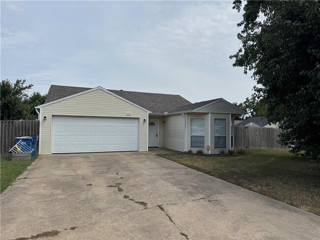 3105 NE 12th St in Bentonville, AR - Building Photo - Building Photo